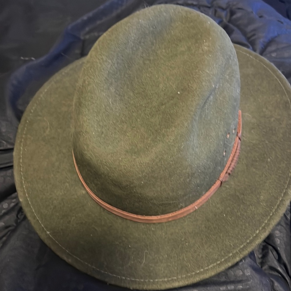 Men Duluth trading hat